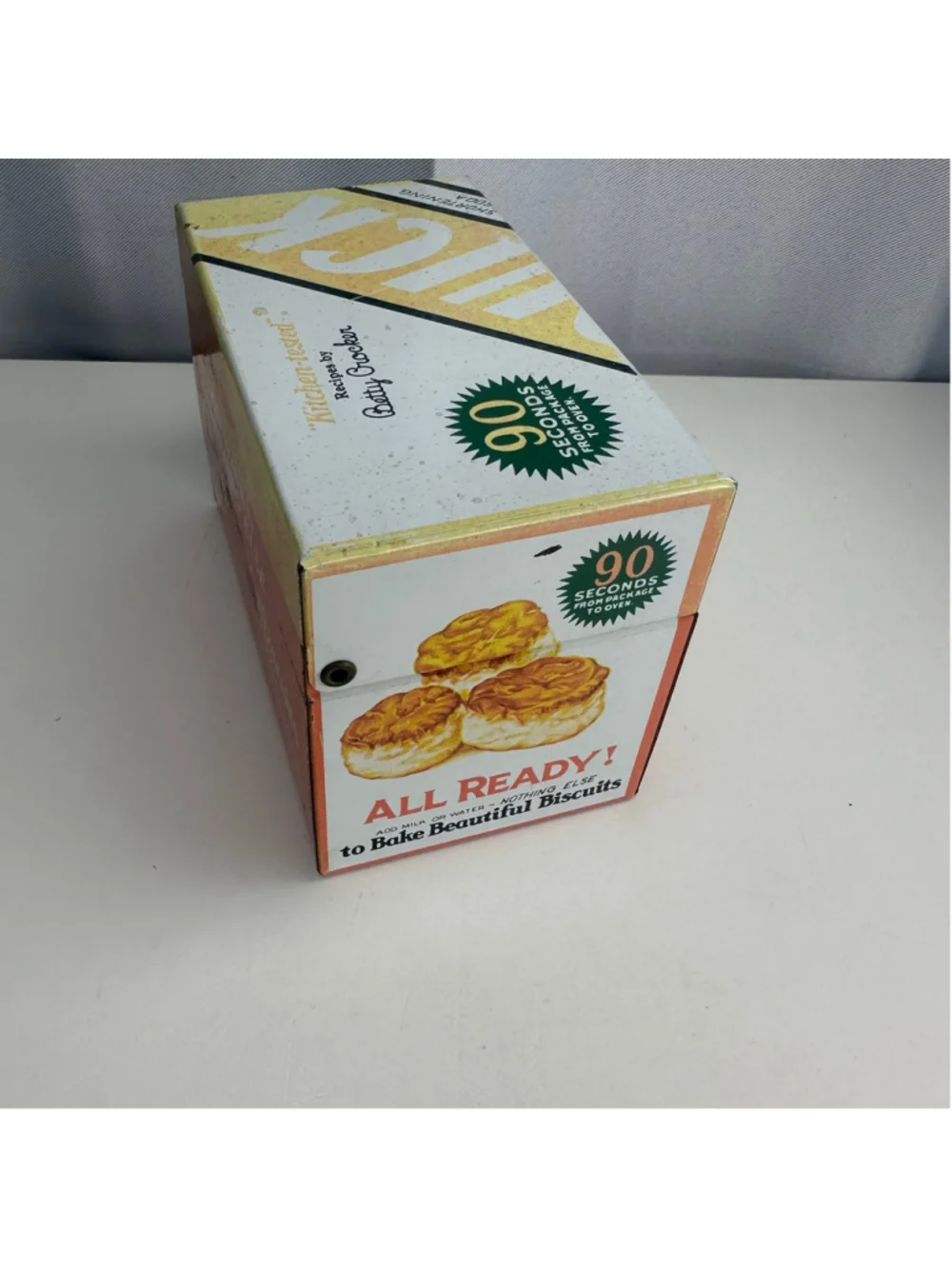Vintage Betty Crocker Bisquick Metal Recipe Box Tin – General Mills Advertising